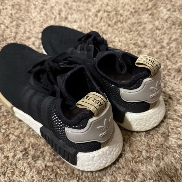 Adidas NMD R1 - Picture 4 of 4